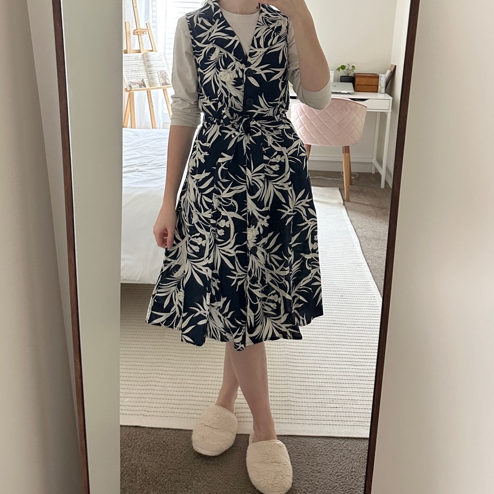 sleeveless button up dress
